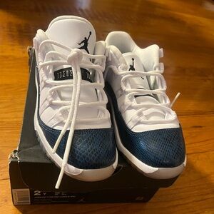 Kids Jordan Retro 11 Low PS